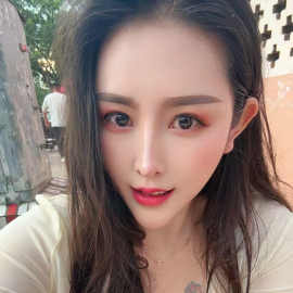 美艳服务系小姐姐
